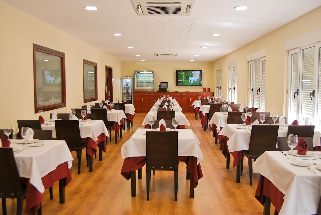 Hostal Restaurante María Victoria La Mudarra Exterior foto